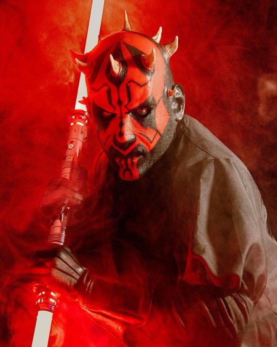 Darth Maul’s Lightsaber Shines in Vibrant Fan Cosplay: A Journey into the Dark Side