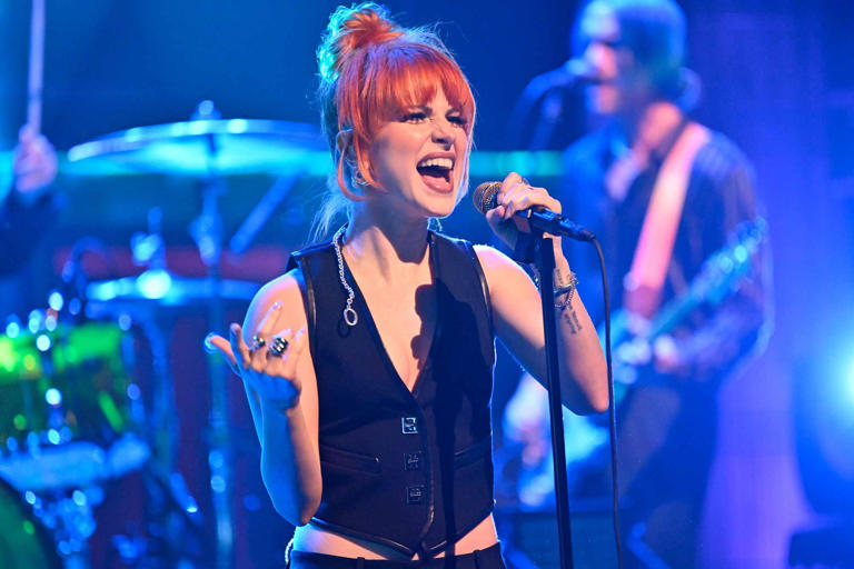 Hayley Williams Apologizes to Fans She Removed from Paramore Concert ‘I Cried for Them